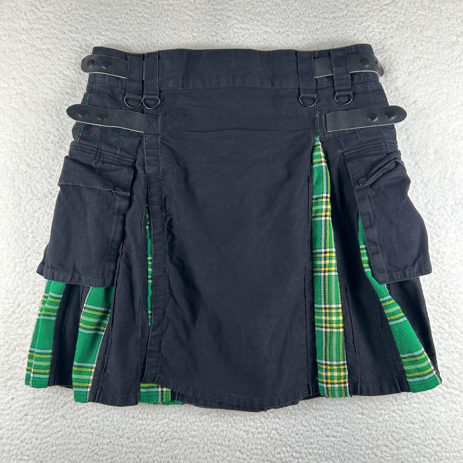 Vintage Kilt Mens XL Grunge Black Green Utility Plaid Scottish Punk Pockets