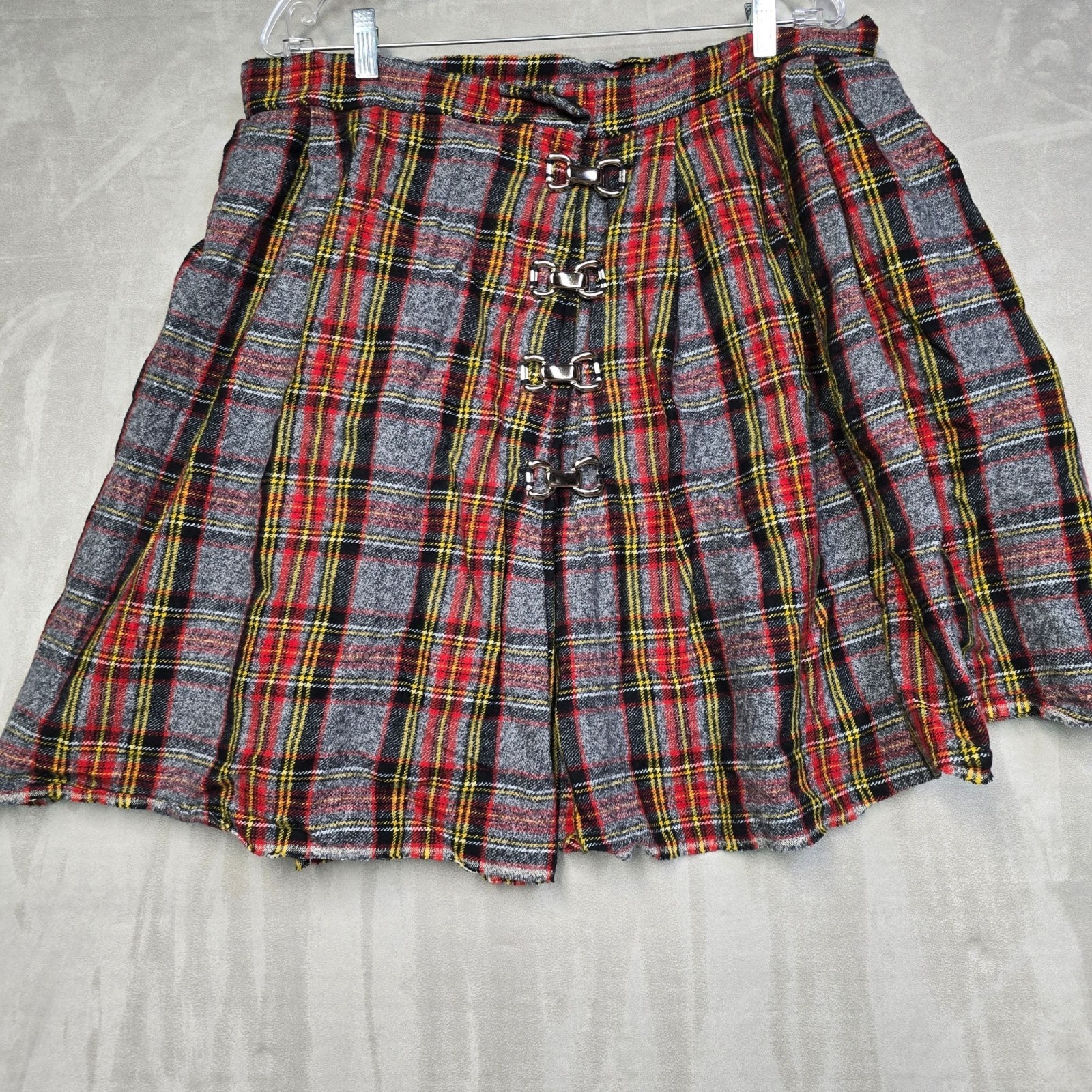 Forum Novelties Designer Collection Red Gray Plaid Kilt Metal Buckle Closures XL
