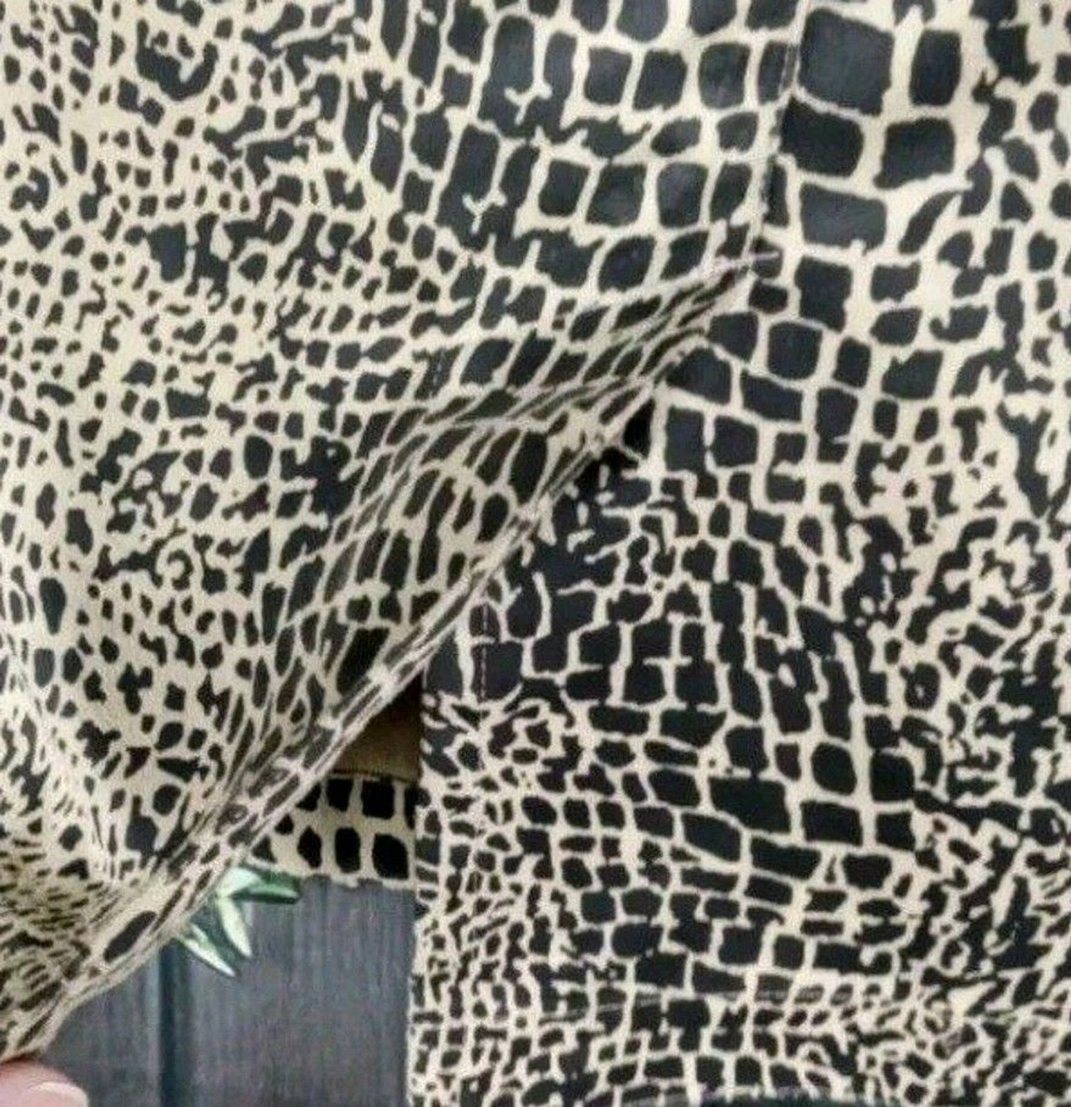 Chico’s Blouse Size 1 US M Button Blouse Cheetah Print Long Sleeve Collar Pocket