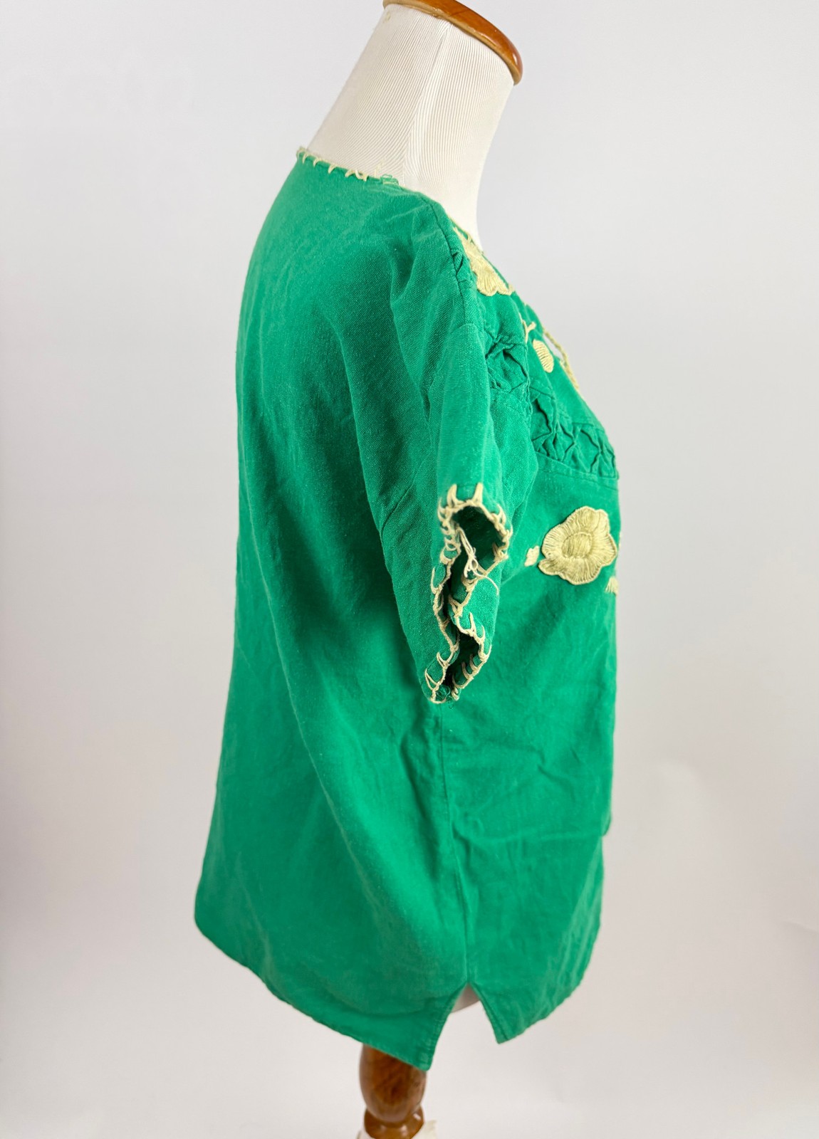 Green cotton hand embroidered MEXICAN peasant top Women’s M
