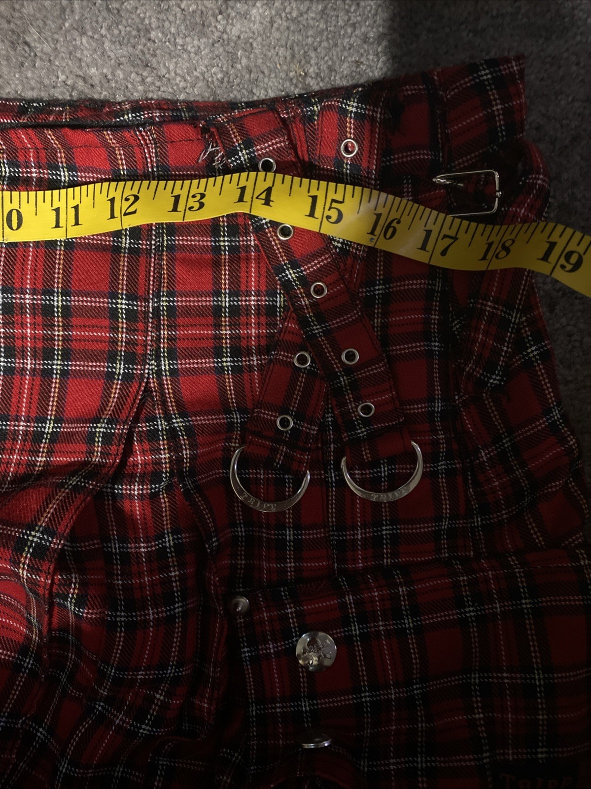 Tripp Men’s Medium Plaid Kilt Scottish Tartan