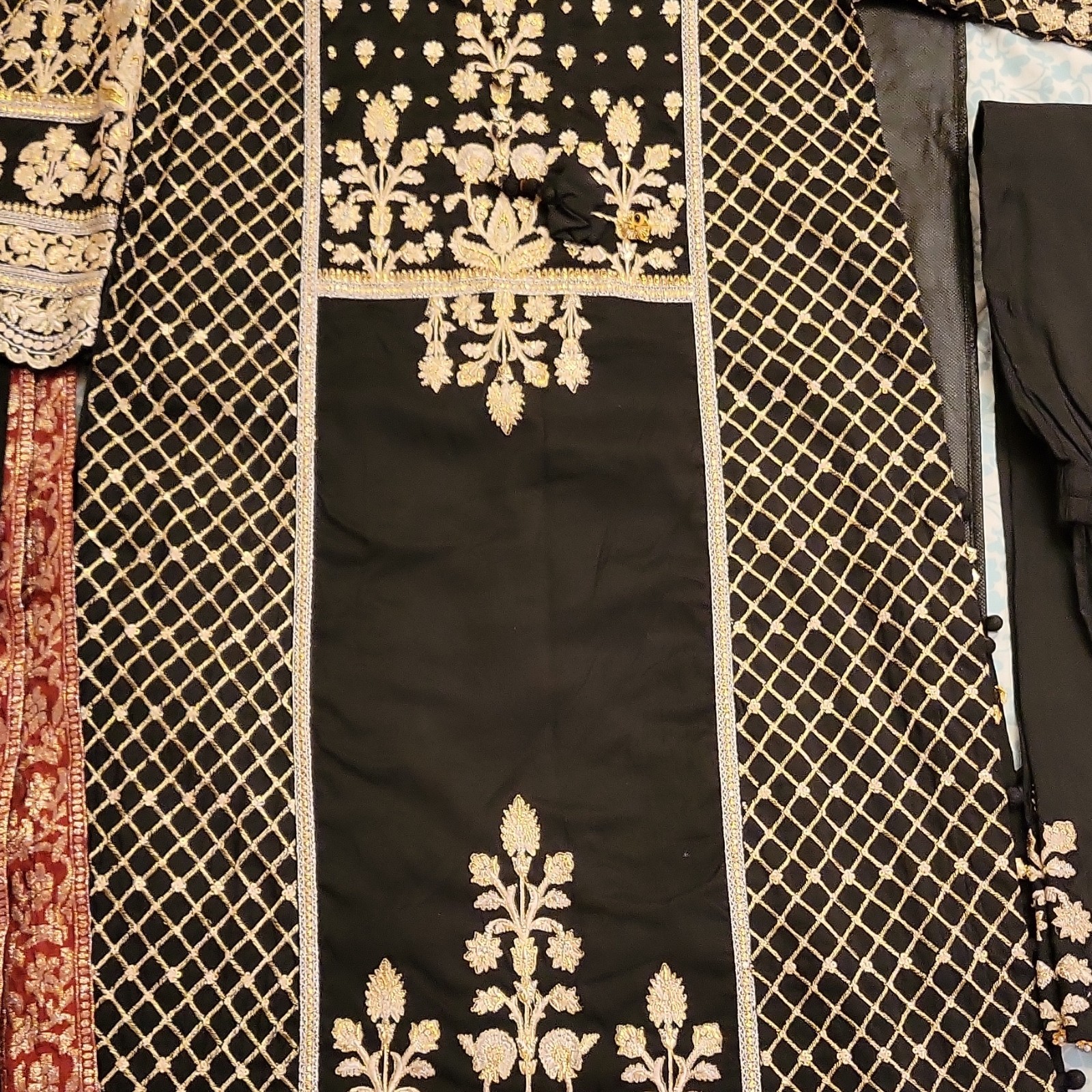 Khaadi Pakistani Shalwar, Kameez, Dupatta. Black Red Gold Embroidered Size 12