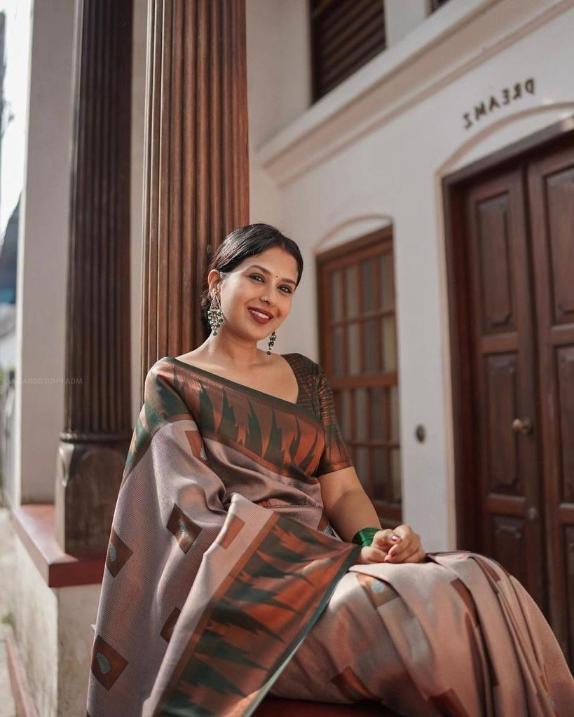 Rose Gold Green Lichi Silk Saree Rich Pallu Jacquard Work All Over Indian Sari