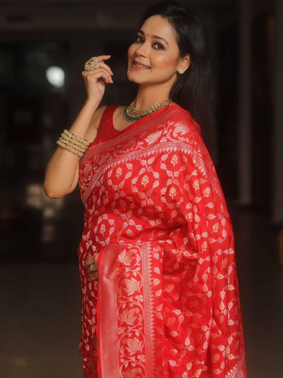 ELEGANT BANARASI SOFT SILK SAREE WITH ZARI WORK BLOUSE FOR WOMEN