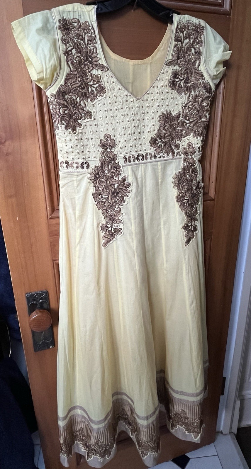 Indian BOLLYWOOD STYLE Yellow/Gold Embroidery Beads Appliqué Party Dress/Costume