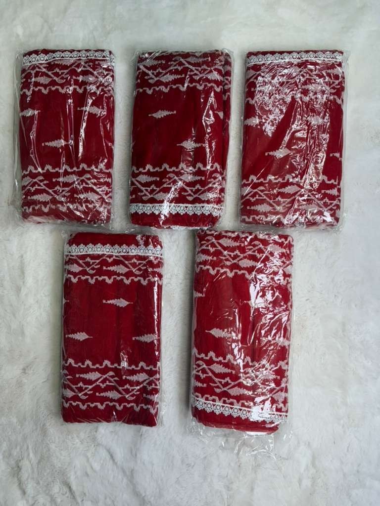 Semi slik embodriory Saree without blouse piece