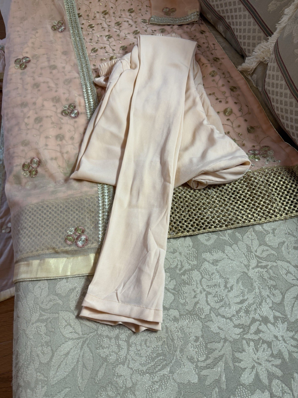Pakistani Indian embroidered suit