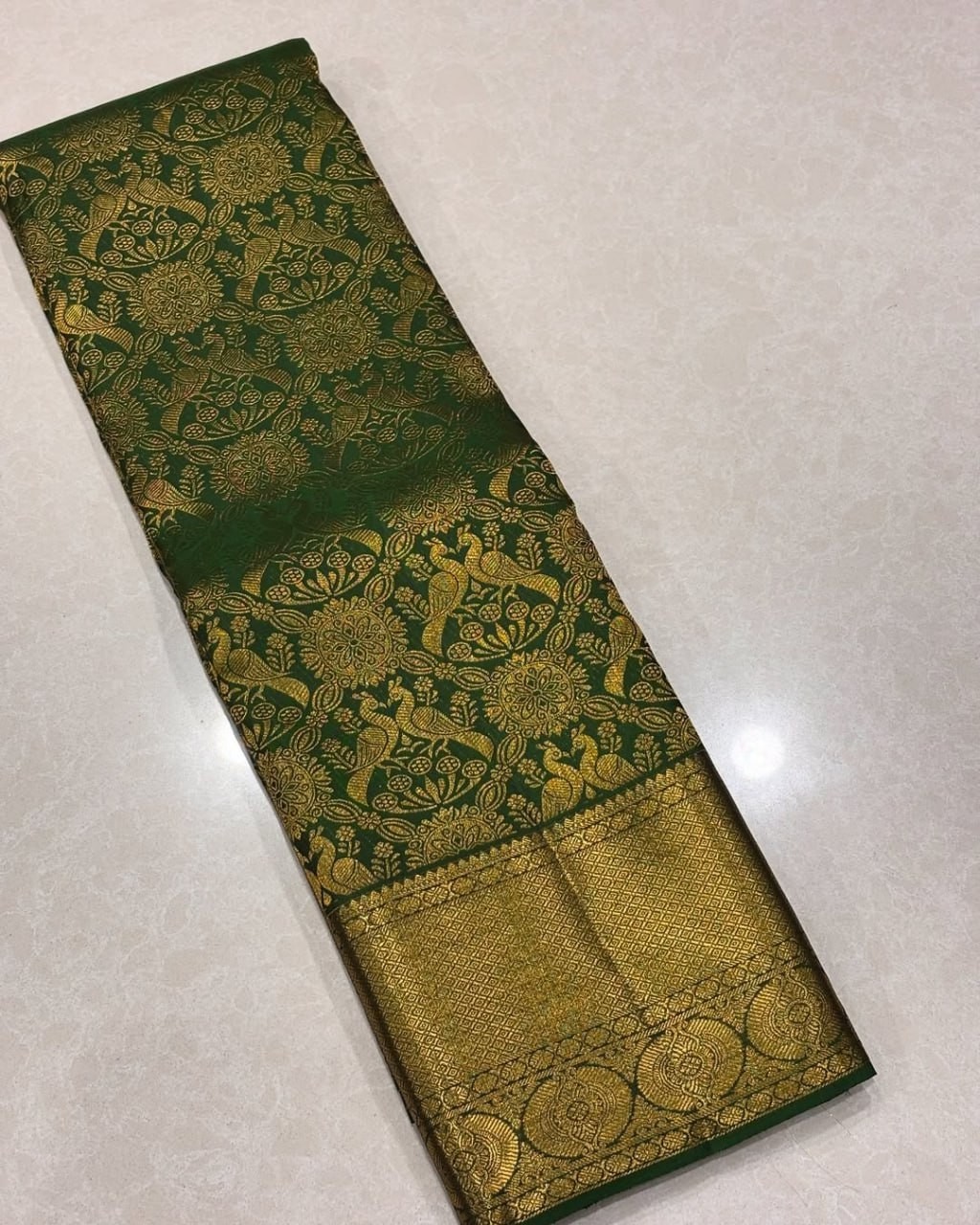 Beautiful Green Saree – Traditional Indian Ethnic Wear for Wedding
