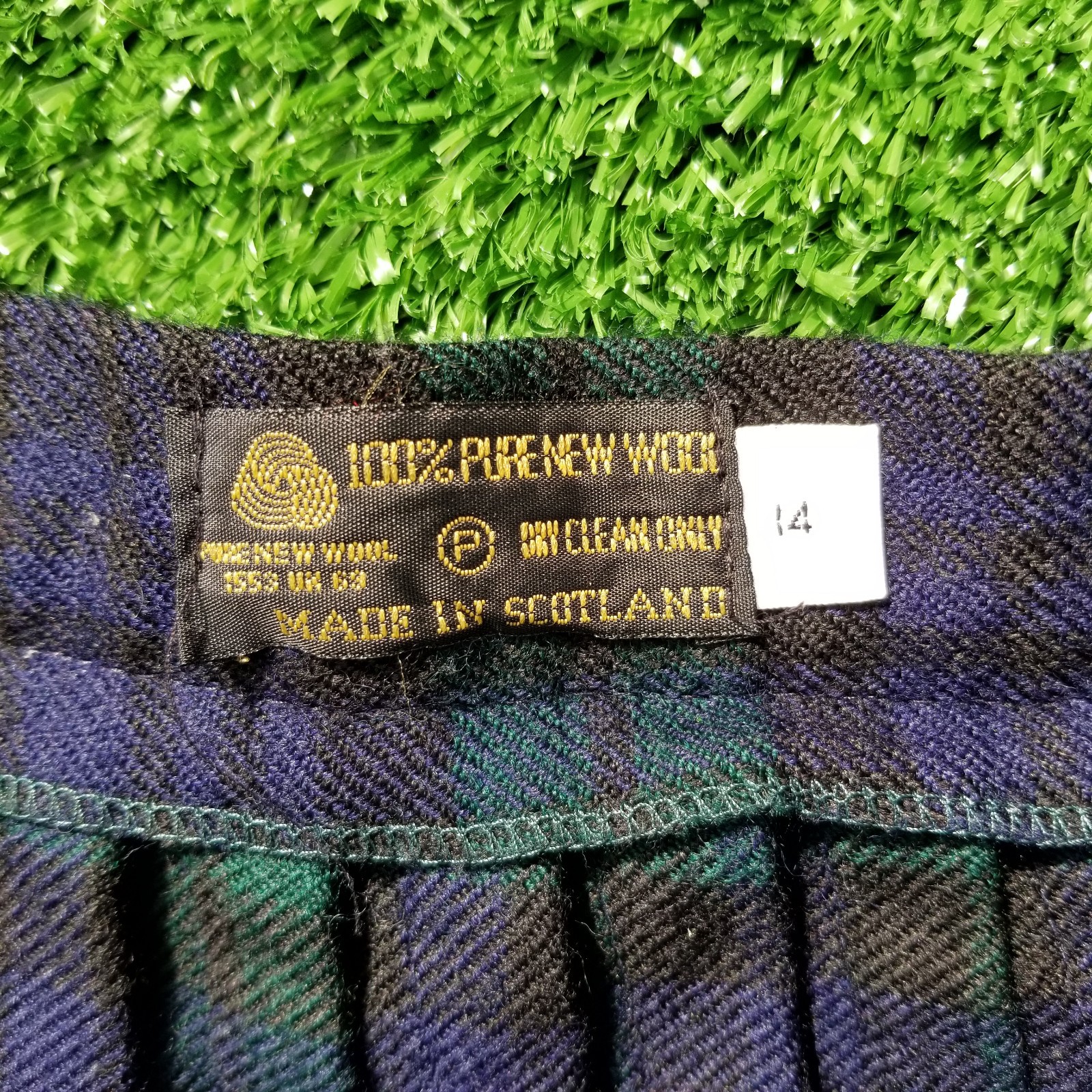 Vintage 100% Pure New Wool Tartan Kilt / Skirt Womens Size 14 Green Purple Plaid