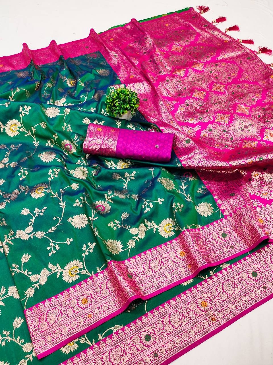 Un-Stitched Blouse Saree Fancy Party Indian Wedding Party Wear Saree Designer