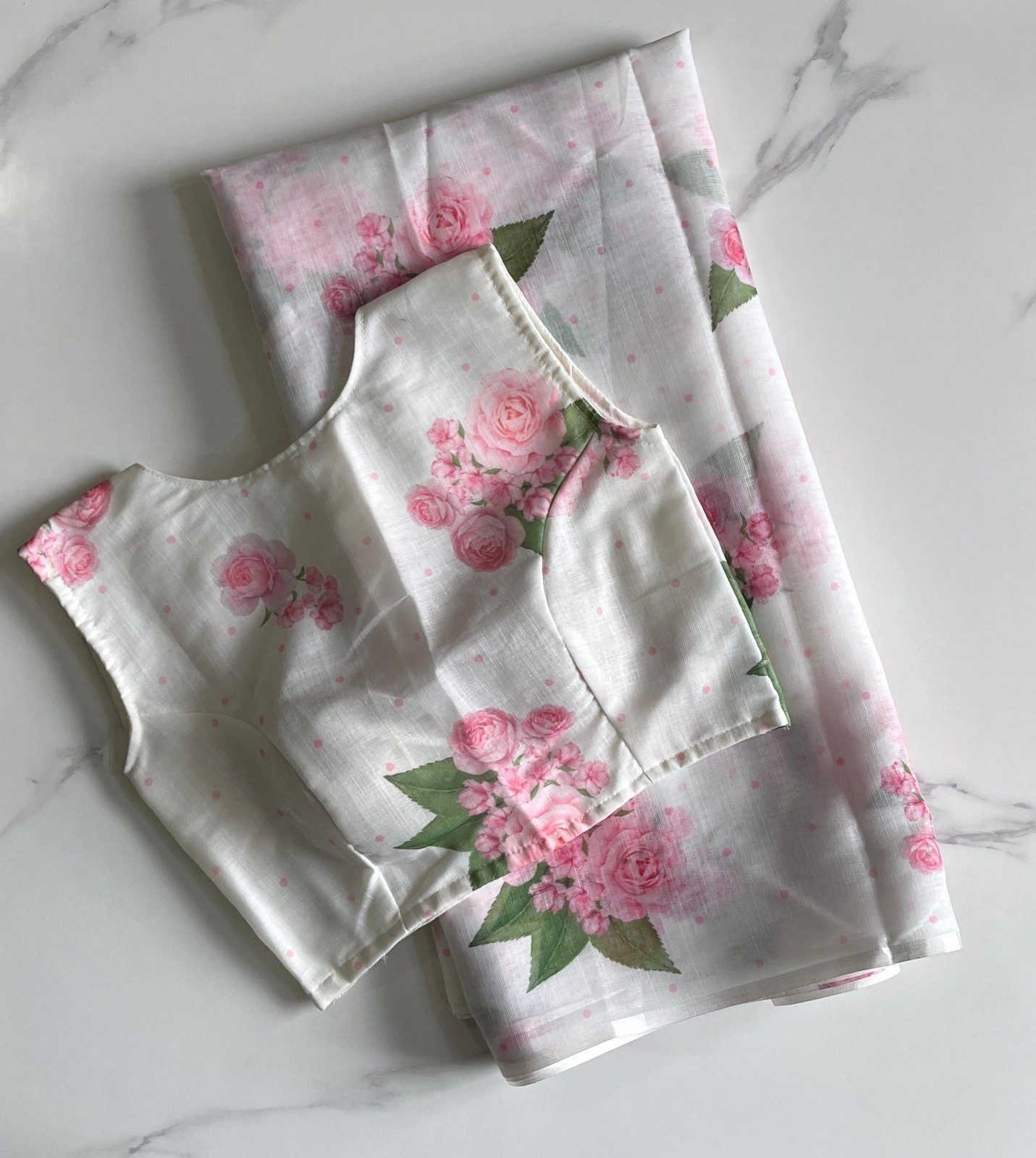 Premium linen saree with elegant print on all over the saree