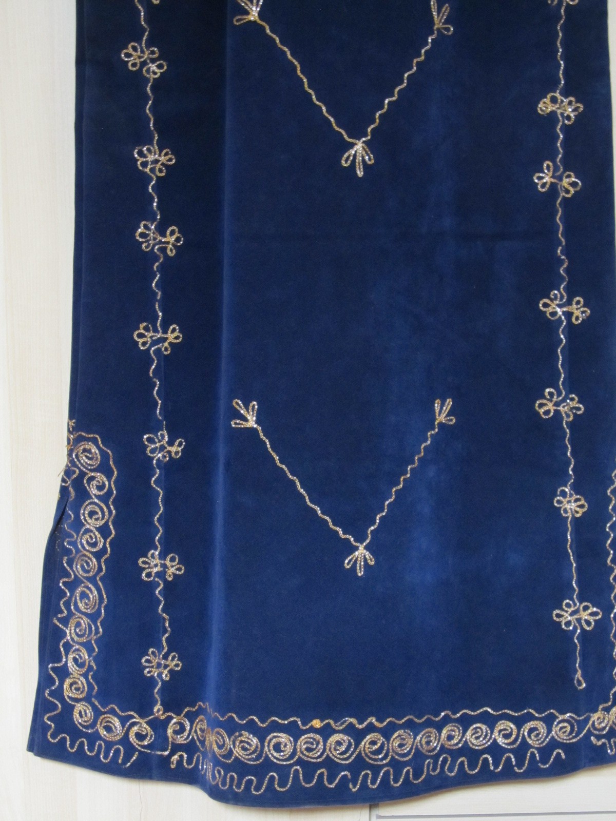 Fine Traditional Vintage Blue Velvet Gold-Silver Embroidered Folk Caftan Dress