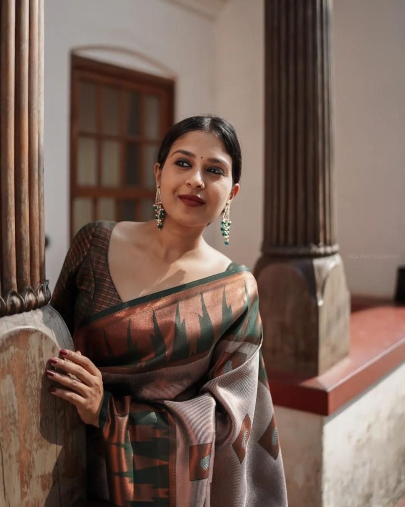 Rose Gold Green Lichi Silk Saree Rich Pallu Jacquard Work All Over Indian Sari