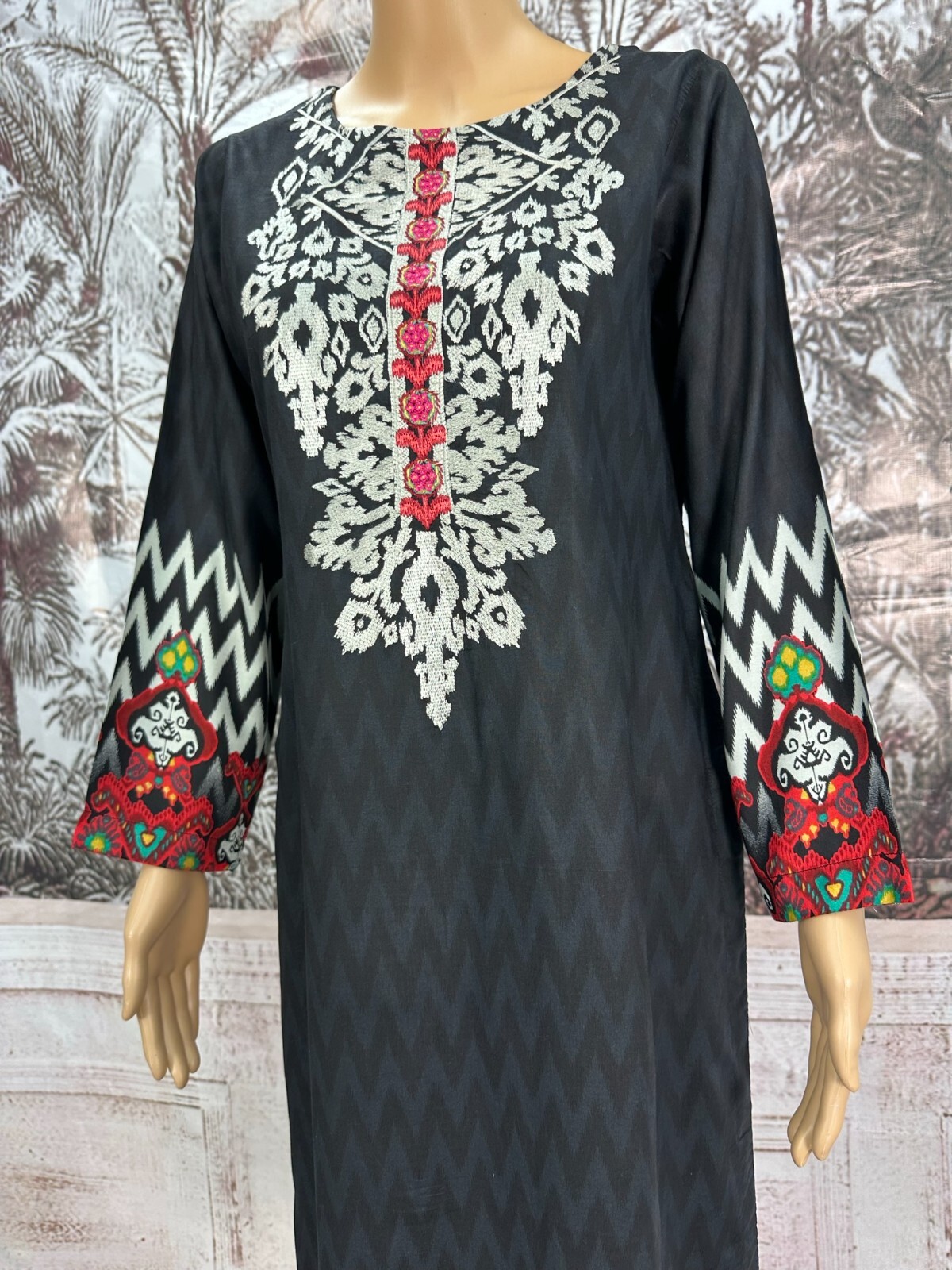 TAWAKKAL MOIRA LINEN PRINT EMBROIDERED Collection 3 PIECE SUIT READY TO WEAR