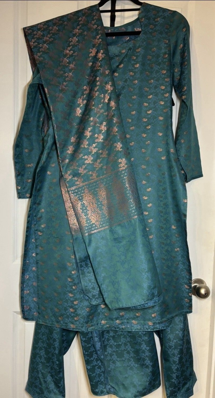 Silk Teal Salwar Kameez Set with Dupatta, Floral Pattern, Long Sleeve