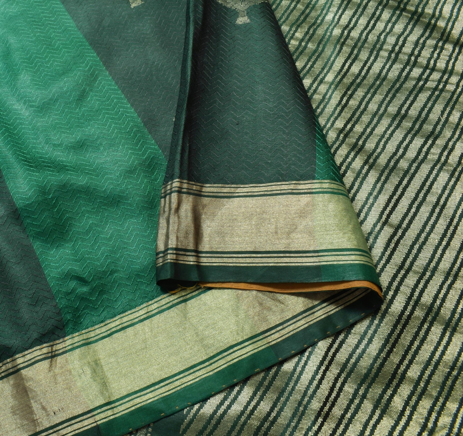 Sushila Vintage Dark Green 100% Pure Silk Saree Woven Floral Soft Sari Fabric