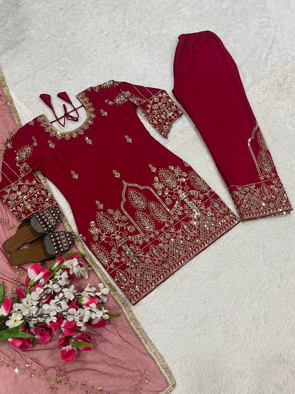 New Presenting Crepe Silk Salwar Kameez With Net Dupatta For Functional Wear