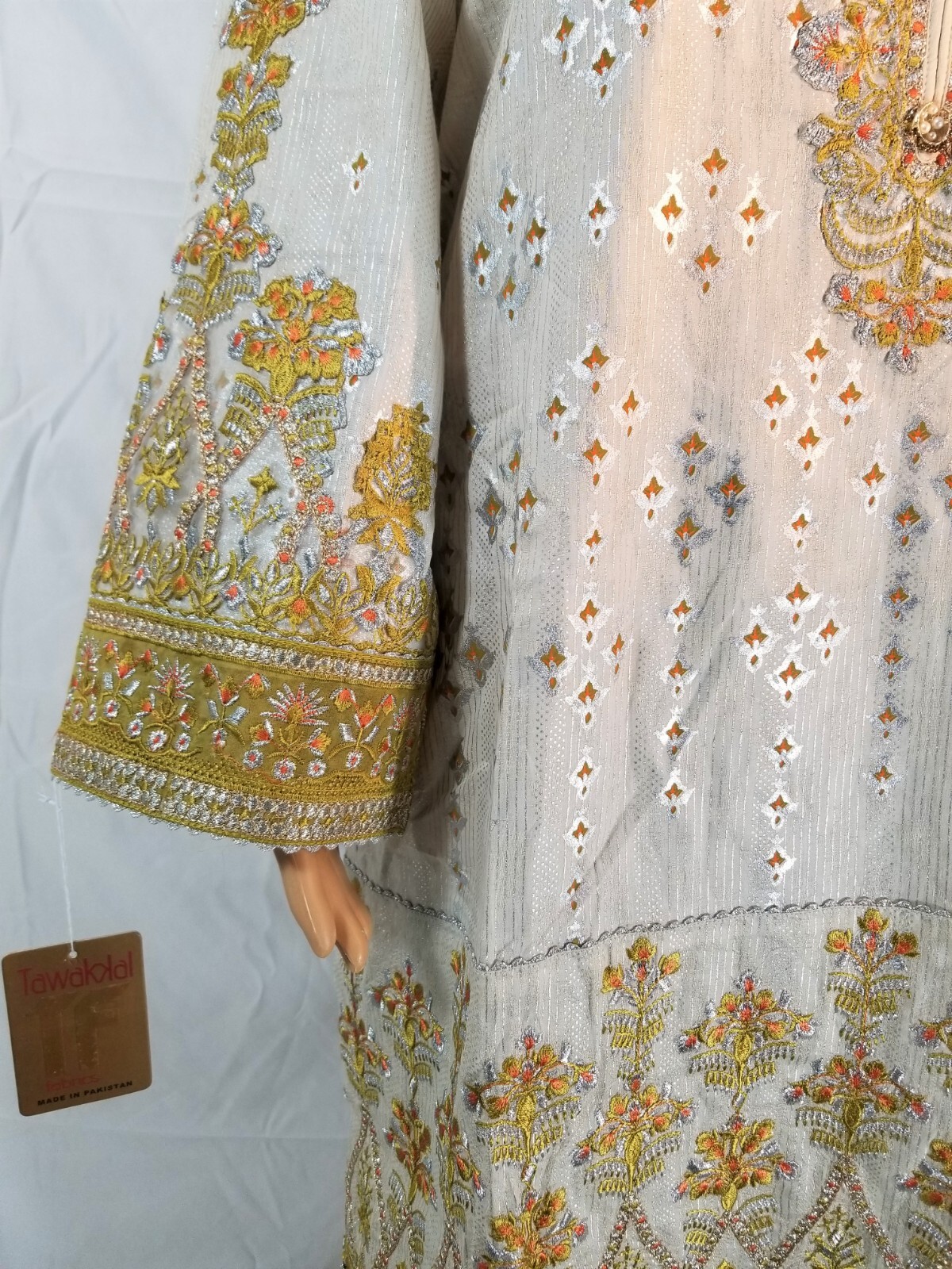 SemiFormal Jacquard Cotton Broshia Embroidered 3PC Shalwar Kameez Pakistani L/44