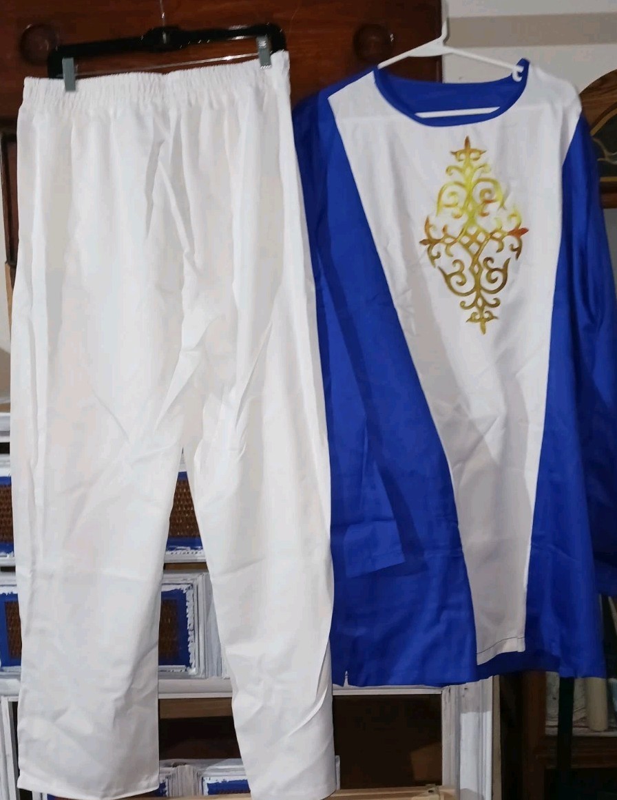 men’s traditional African-style two-piece dashiki set. Blue & White XXL