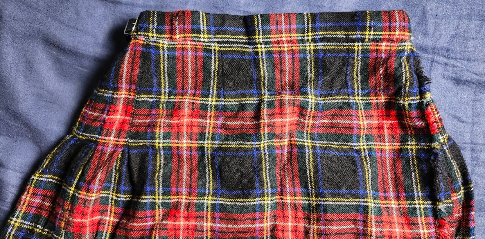 James Pringle Weavers Skirt Kilt Size 16 Color Red Plaid 100%Pure New Wool Kilt