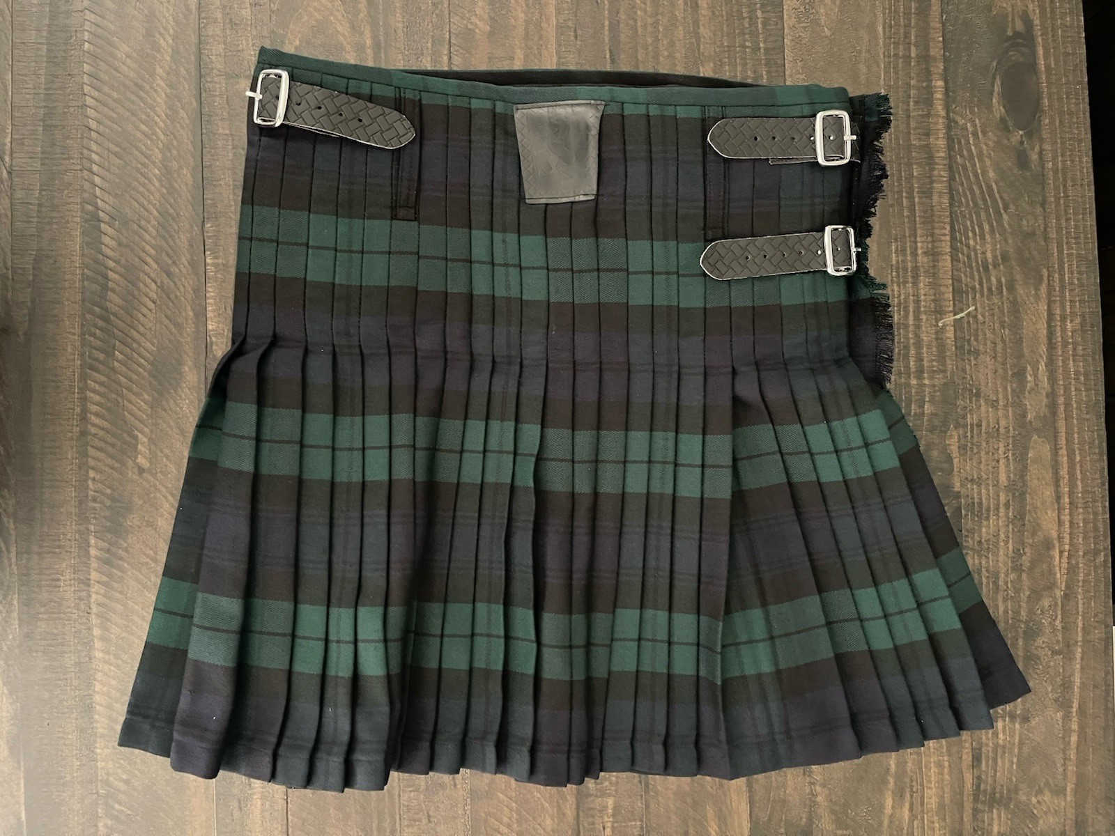 8 yard 16 oz. 100% Wool kilt – Scottish Clan Grant, Munro, Campbell, Black Watch