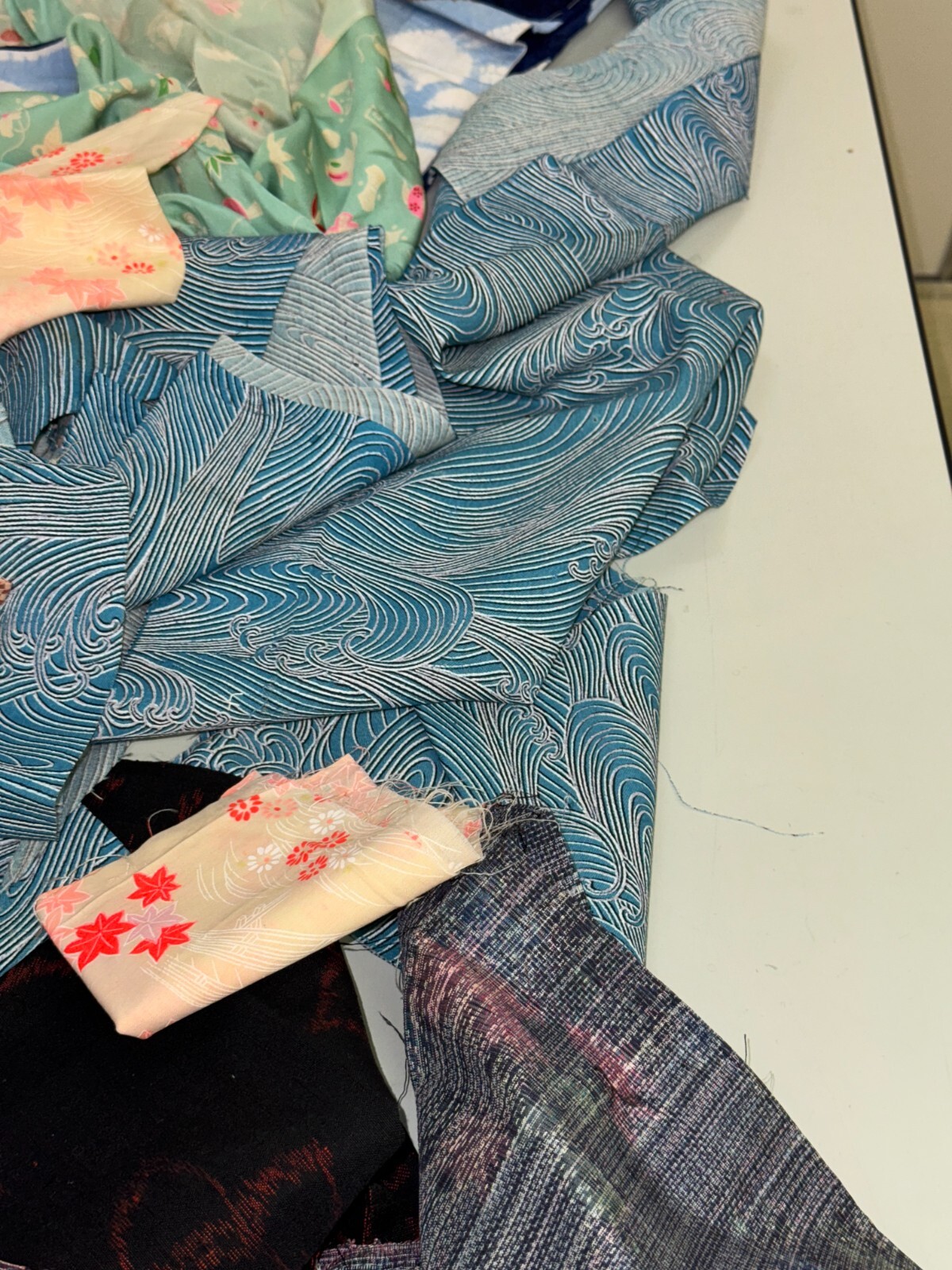 Japanese Vintage Kimono Fabric cloth Boro various Dirt Total of over 800g no5