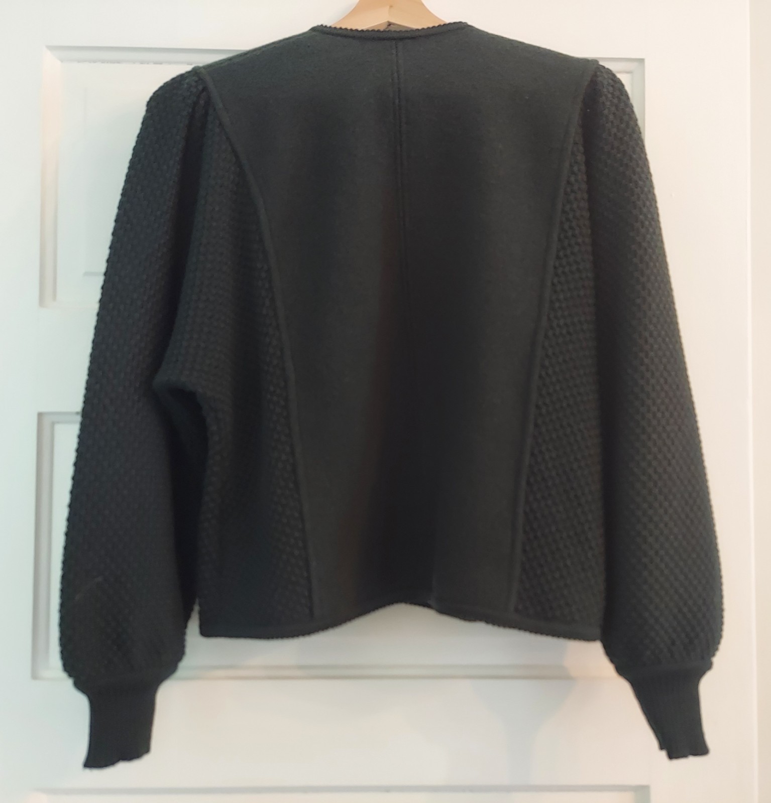 Geiger Austria Sweater Cardigan or Jacket Womens 40/M Green 100% Wool Button up