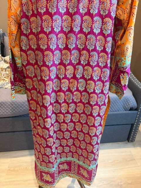 PAKISTANI 3 PC OUTFIT ONE OF A KIND MEDIUM TO LARGE SIZE