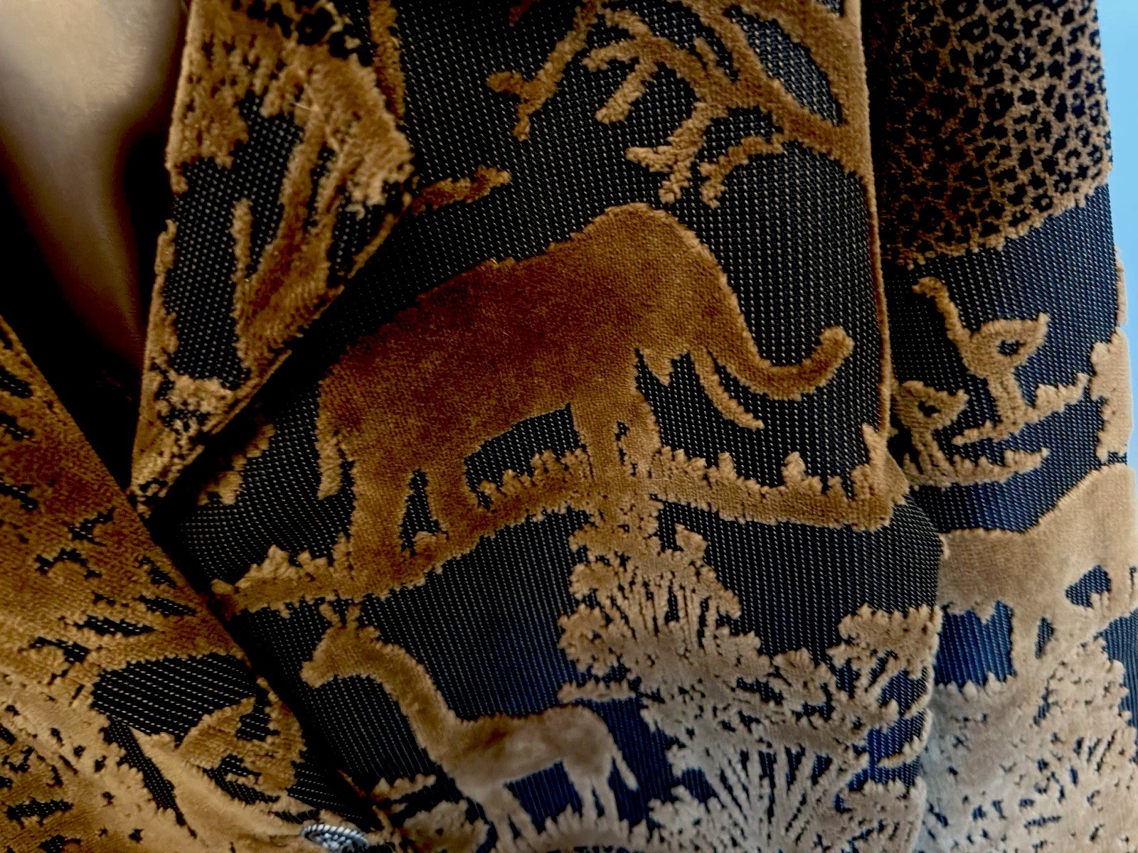 vtg Paco Soler Elephant-Giraffe- Flamingo Bird- Trees woven tapestry jacket. M/L