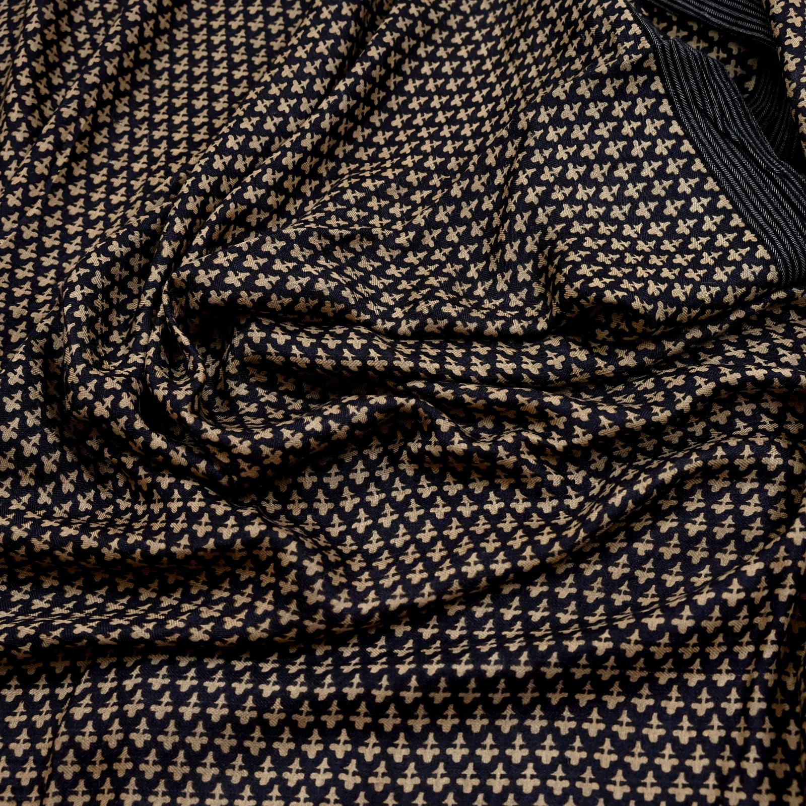 Vintage Black & Beige Saree Pure Woolen Woven Printed Sari Warm Craft Fabric 5Yd