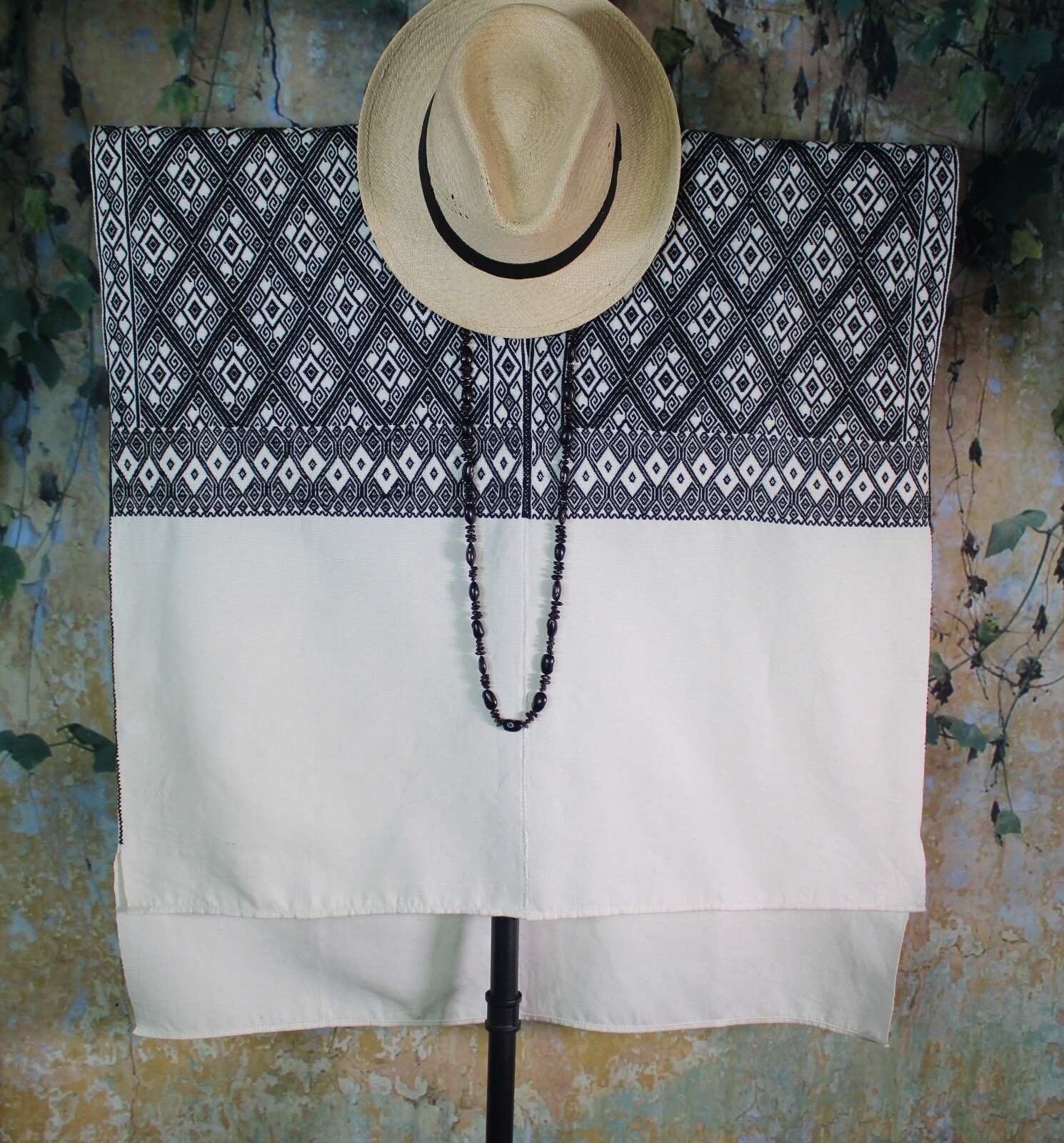 Huipil Black & Cream Handwoven Back Strap Loom Mayan Larrainzar Chiapas Mexico