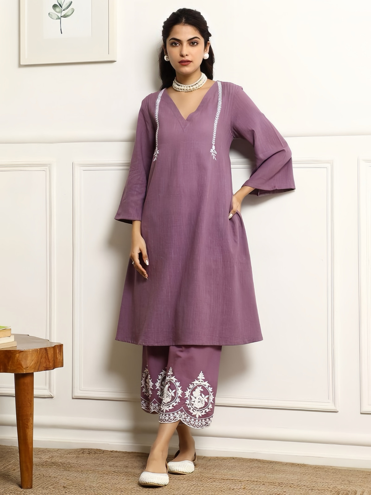 Women Elegant Purple Kurta Set with Chevron Dupatta Lace Embellished V-Neck