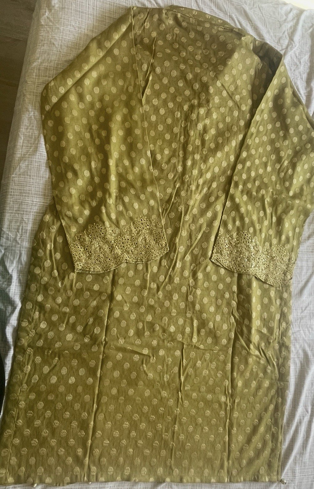pakistani 3 Piece stitched Suit