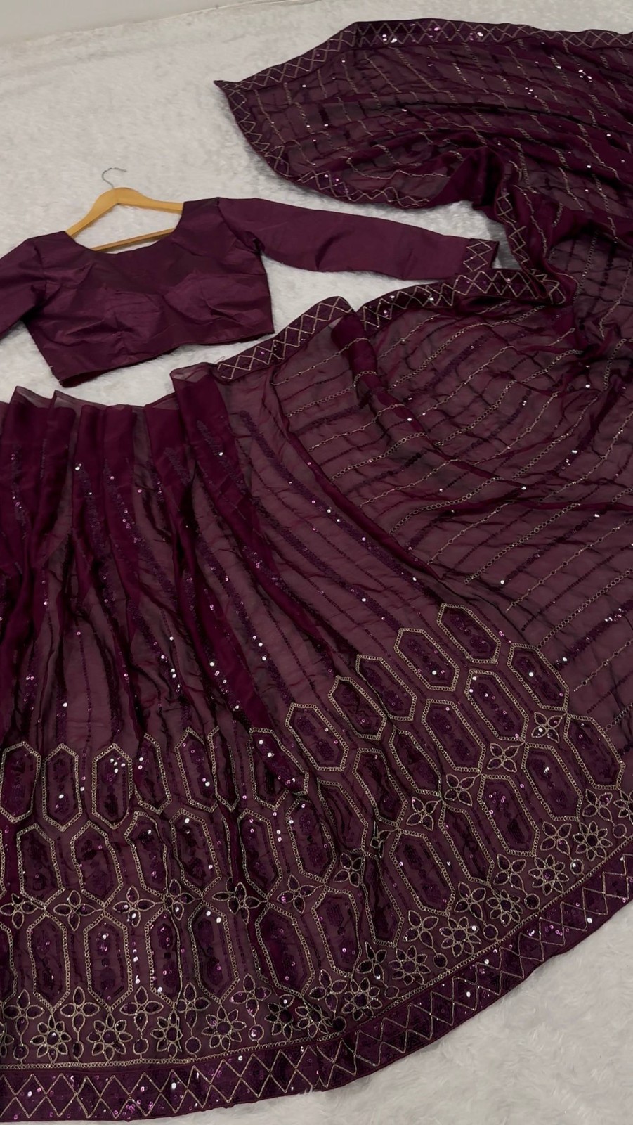 Latest Gorgeous Kasturi Silk Wine Saree With Blouse For Reception Wear
