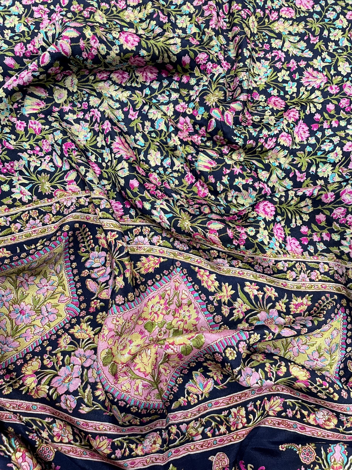 Vintage Chiffon Silk Saree, Lightweight Fabric for DIY & Sewing CS1170