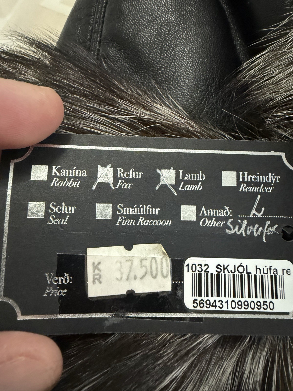 Feldur Verkstaedi Iceland Silver Fox W/ Lamb – Never Used W/ tag
