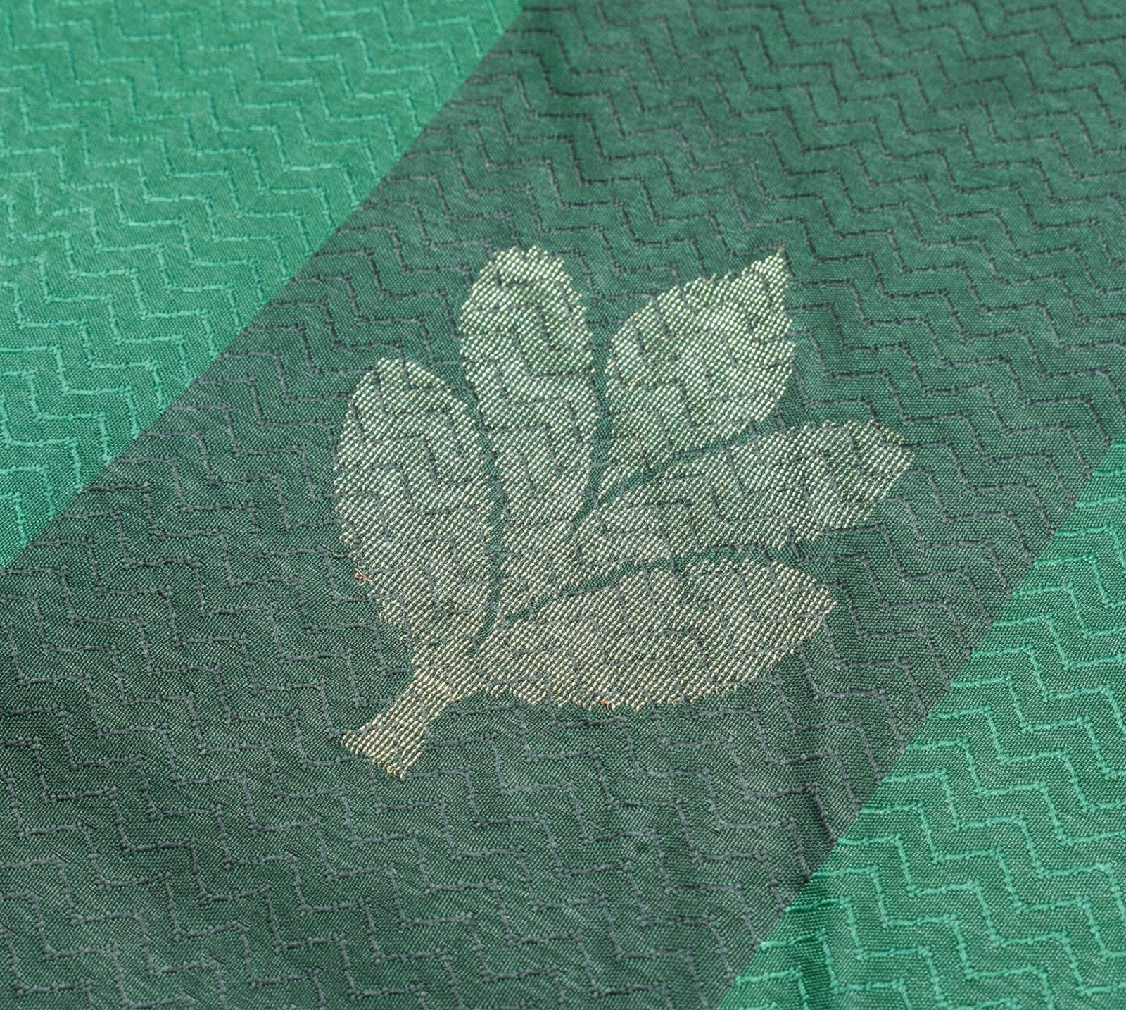 Sushila Vintage Dark Green 100% Pure Silk Saree Woven Floral Soft Sari Fabric