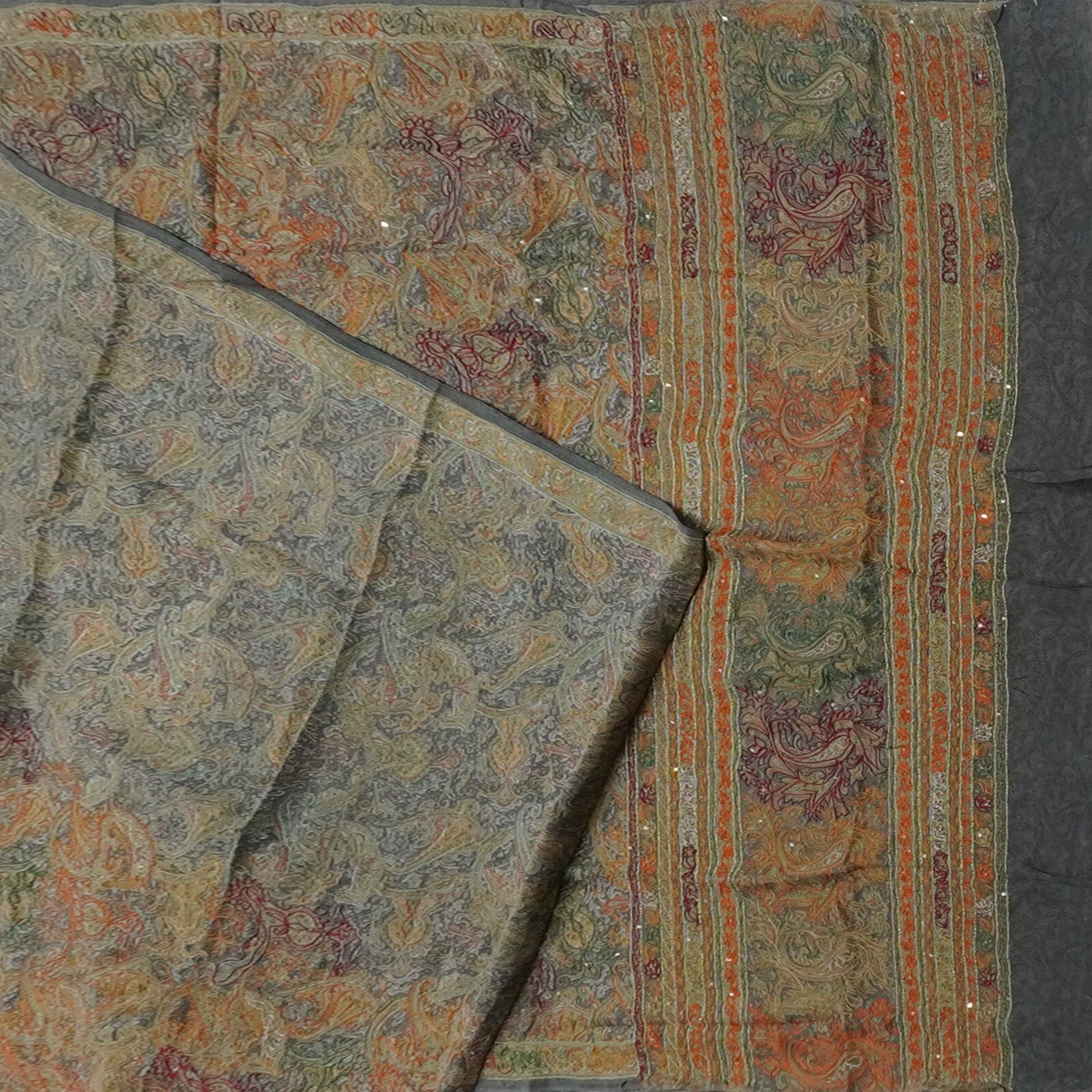 Vintage Gray Sarees 100% Pure Crepe Silk Hand Embroidered Sari 5YD Craft Fabric