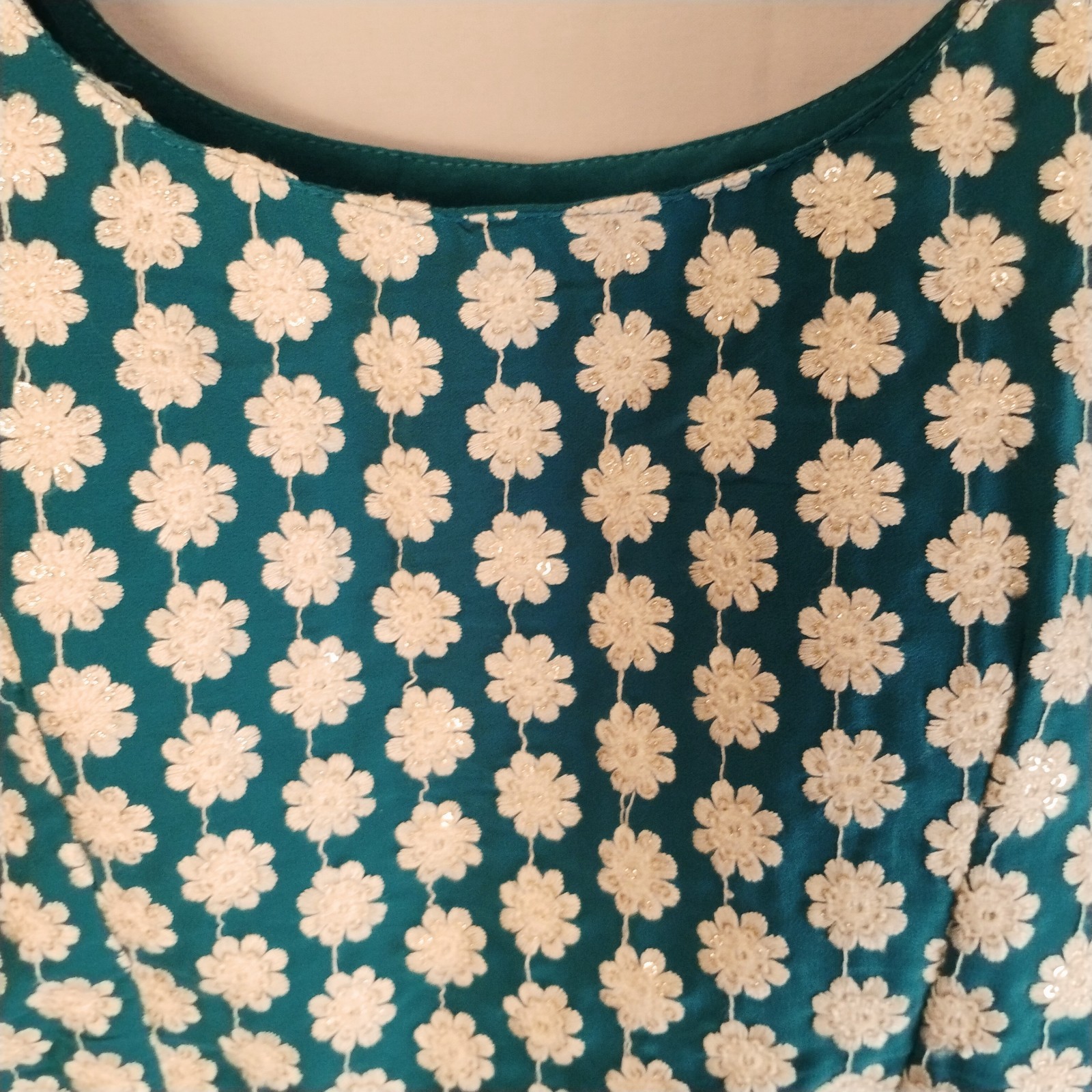 Nazila Couture size M/L Teal Floral Sequin Crop Blouse & Wide Leg Pant Set NWOT