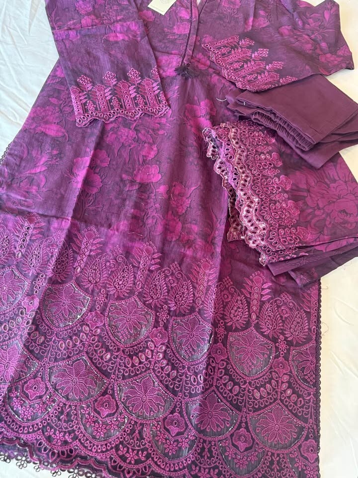 New 3pcs SADABAHAR chikankari collection soft khaddar M 42