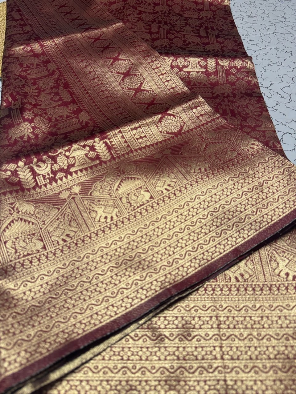 Elegant Red Saree with Zari Work – Traditional Festive Wear