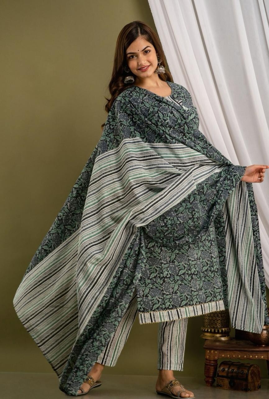 Women Grey Plus Size Floral Printed Indian Cotton Kurta Top & Pant With Dupatta