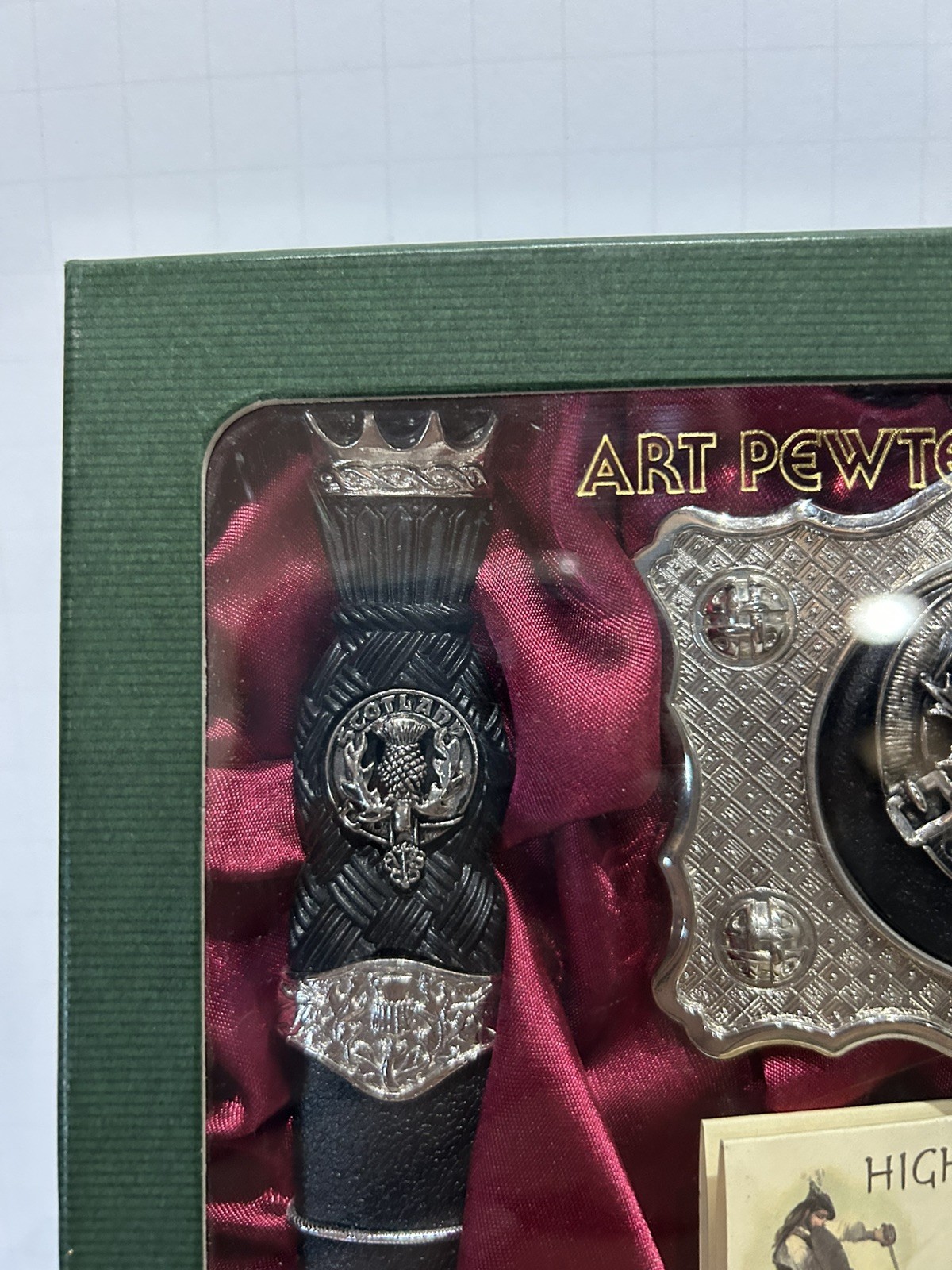 New Scottish Thistle Clan Crest Pewter Gift Set – Sgian Dubh, Kilt Pin, Buckle