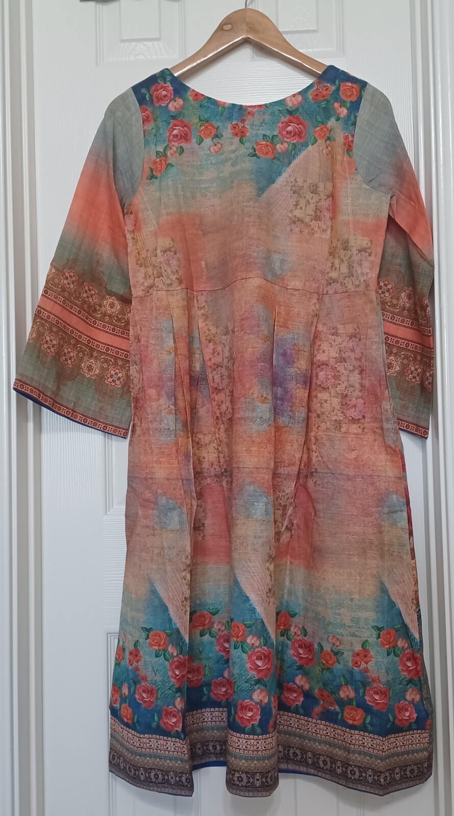 NWT ZAIBUNNISA Sizes S, L, XL 3Pc KURTI, SHAWL,TROUSER Pakistan Designer KHADDAR