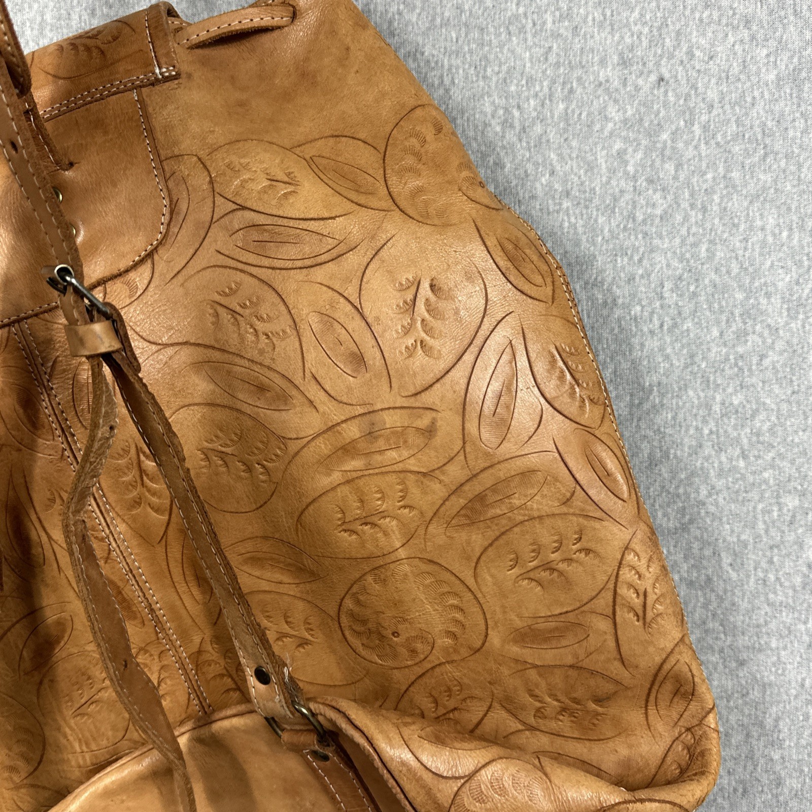 Vintage Leather Backpack Large Adjustable Made in PARAGUAY Bucket Tan Embossed