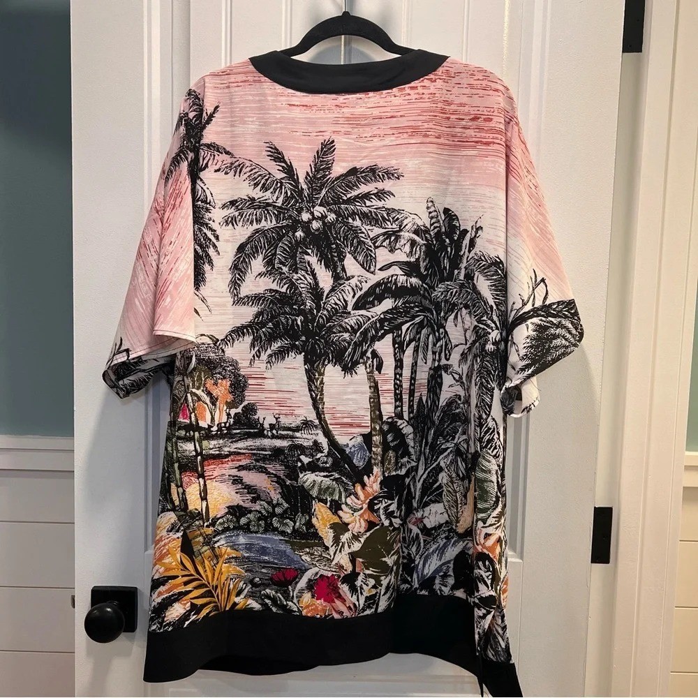 Christopher & Banks Colorful No Closure Kimono. Size S/M.