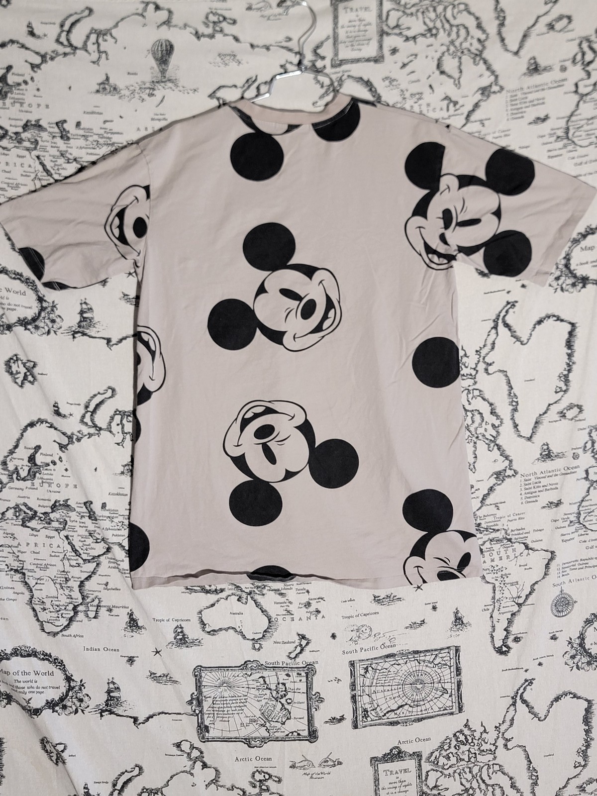 UKMD Mickey Mouse All Over Print T-Shirt Women’s Size M Pockets