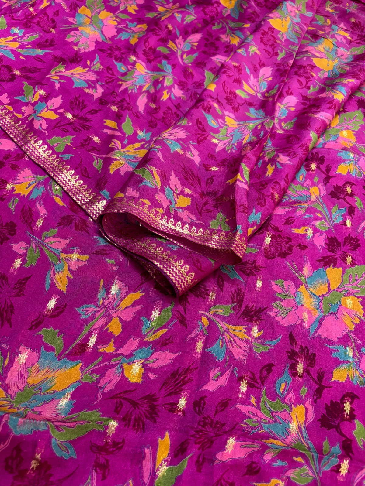 Vintage Chiffon Silk Saree, Lightweight Fabric for DIY & Sewing CS1202