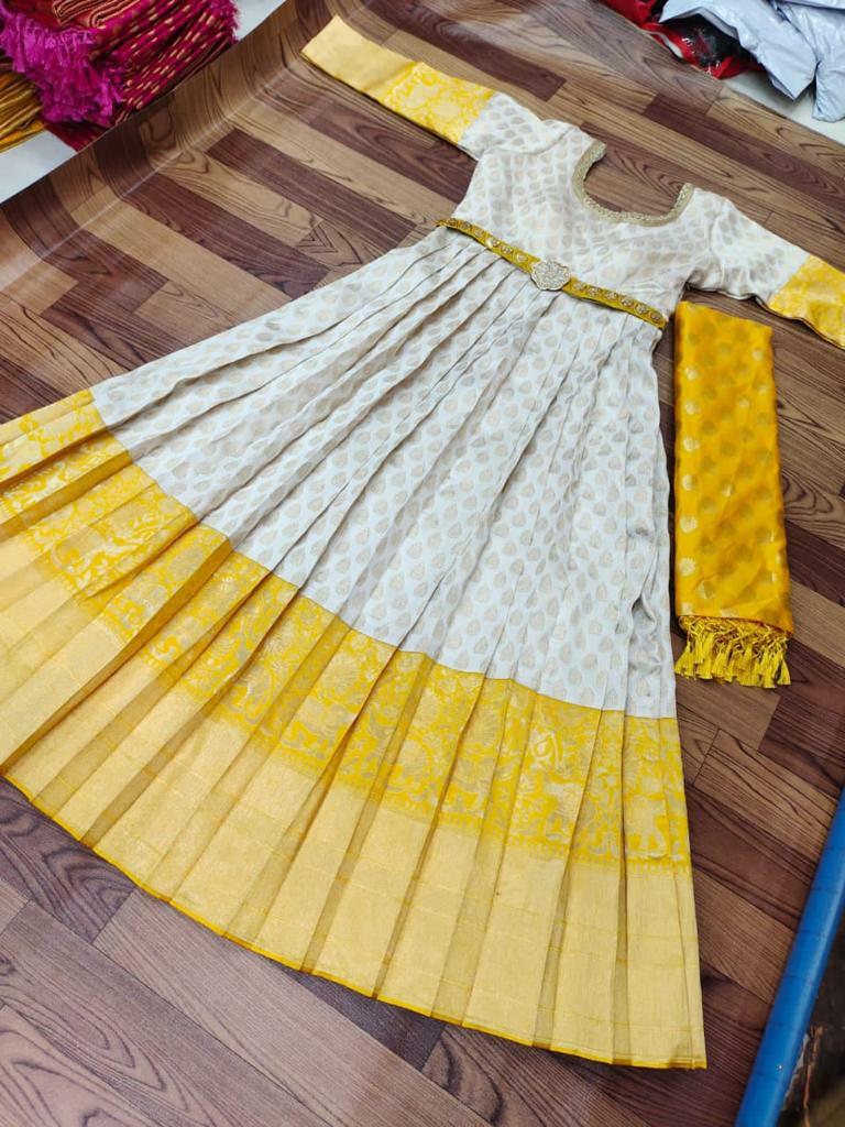 Banarasi zari weaving work pattern Full Stitched Gown With matching belt