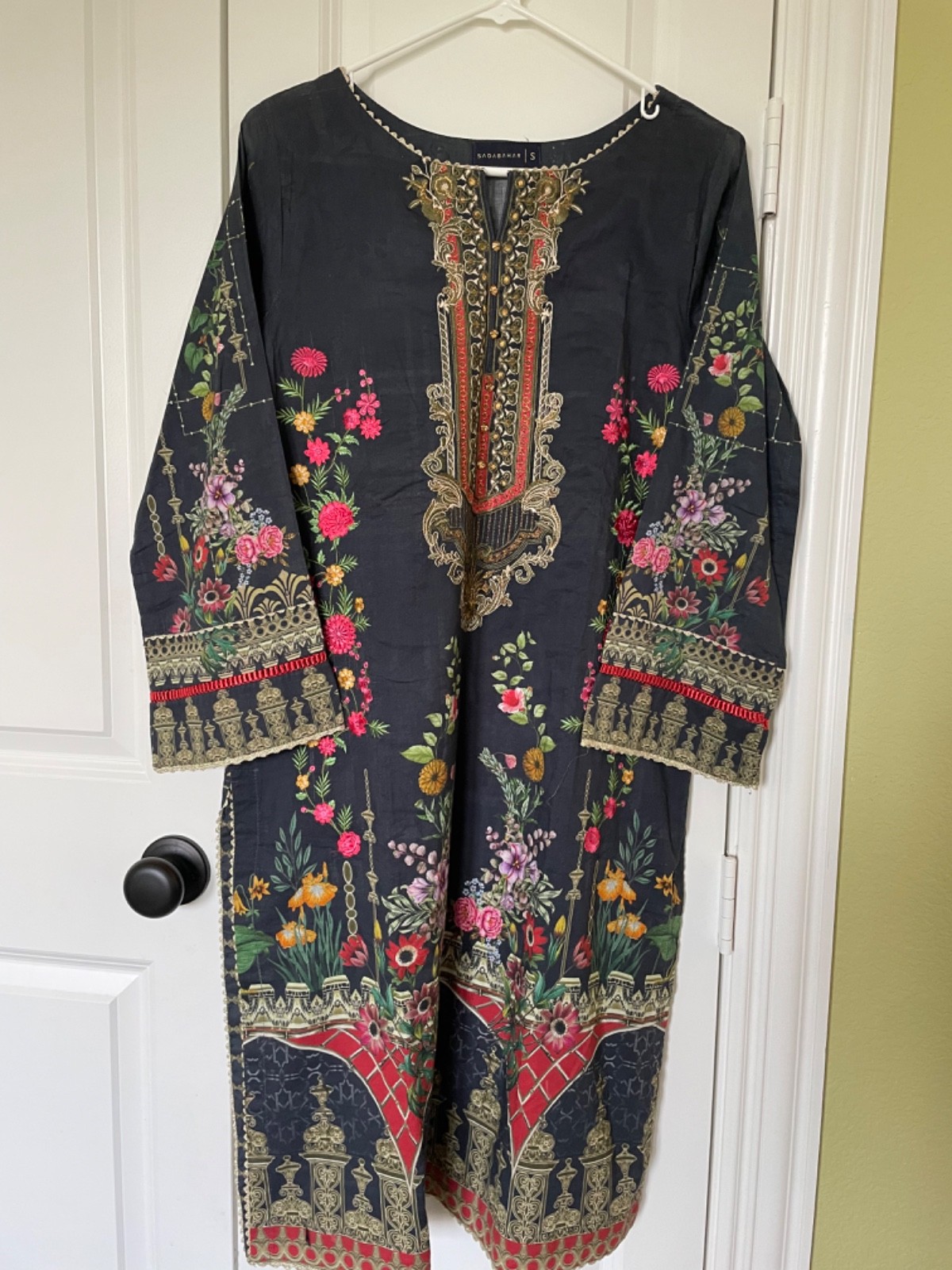 Beautiful printed and embroidered blue small size kurti Brand sadabahar New.